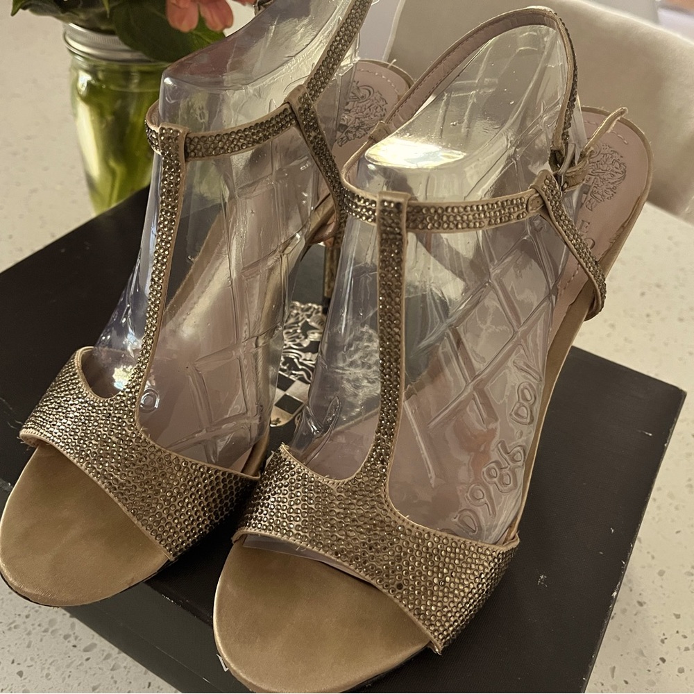 Vince Camuto Satin VC Kheringtn Sandals